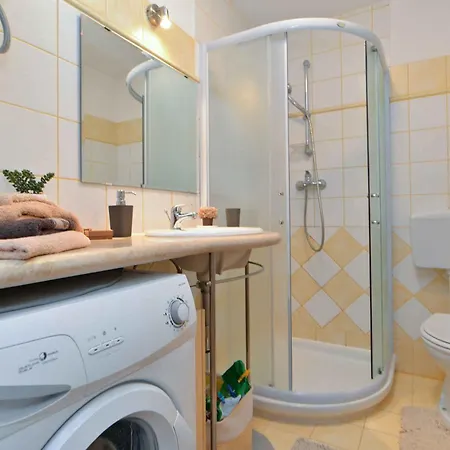 With A - C In Stinjan-istrien 44718 Apartman *